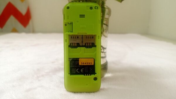 Samsung Guru Music 2 Backside