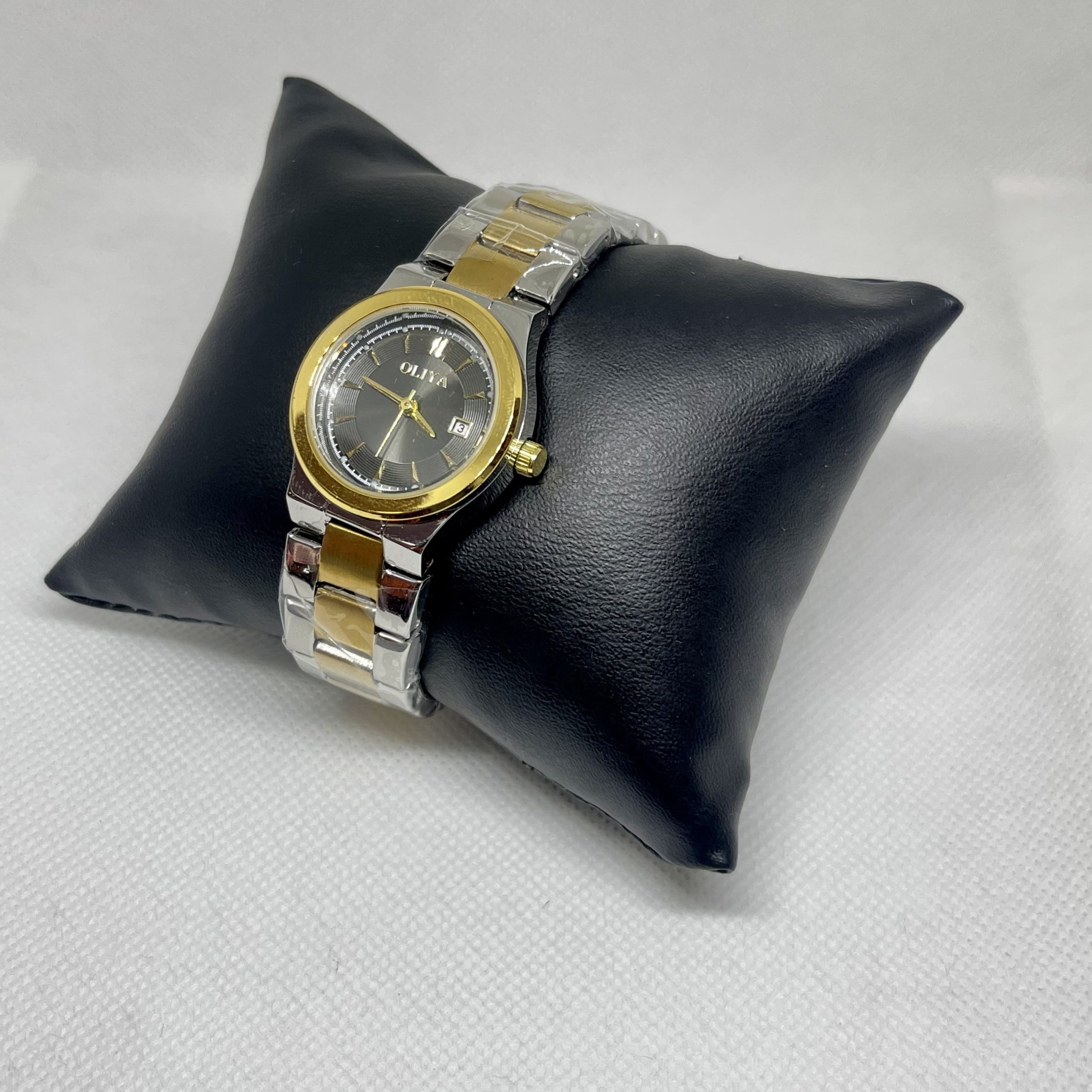 kXM80LPQuHYcvIZoYy0XU6wm0BX1VKYh4FLAz8Wf.jpg Ladies OLIYA Luxury Trendy Elegant Design Watch 100% waterproof - Sohan Online Shop