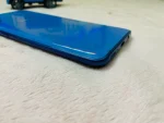 Samsung Galaxy A70 — নিচের কোণ কাছ থেকে